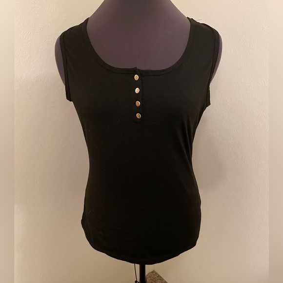 Lace Back Tank Top with Gold Buttons - Picture 3 of 3